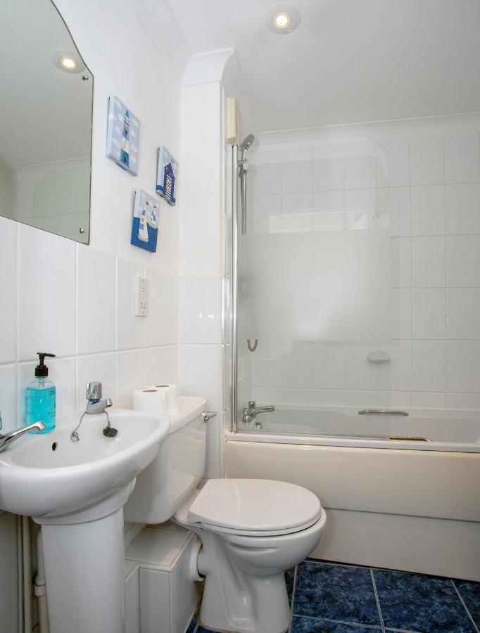 The Spires - Cosy Apartment Just Outside Of City Centre Кэнтербари Экстерьер фото