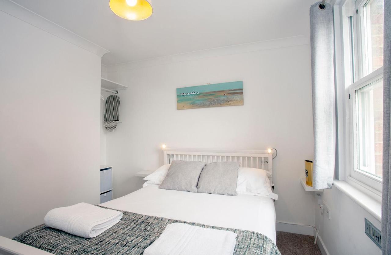The Spires - Cosy Apartment Just Outside Of City Centre Кэнтербари Экстерьер фото