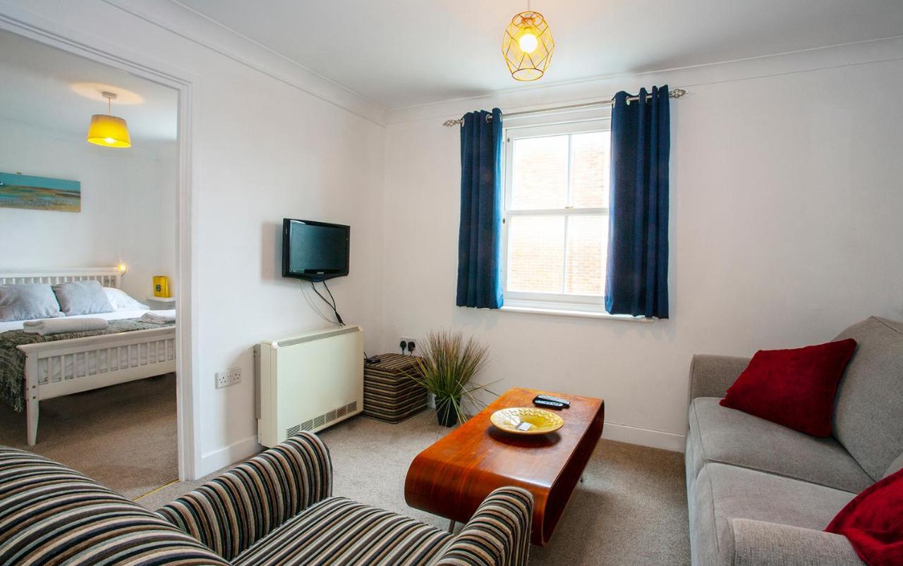 The Spires - Cosy Apartment Just Outside Of City Centre Кэнтербари Экстерьер фото