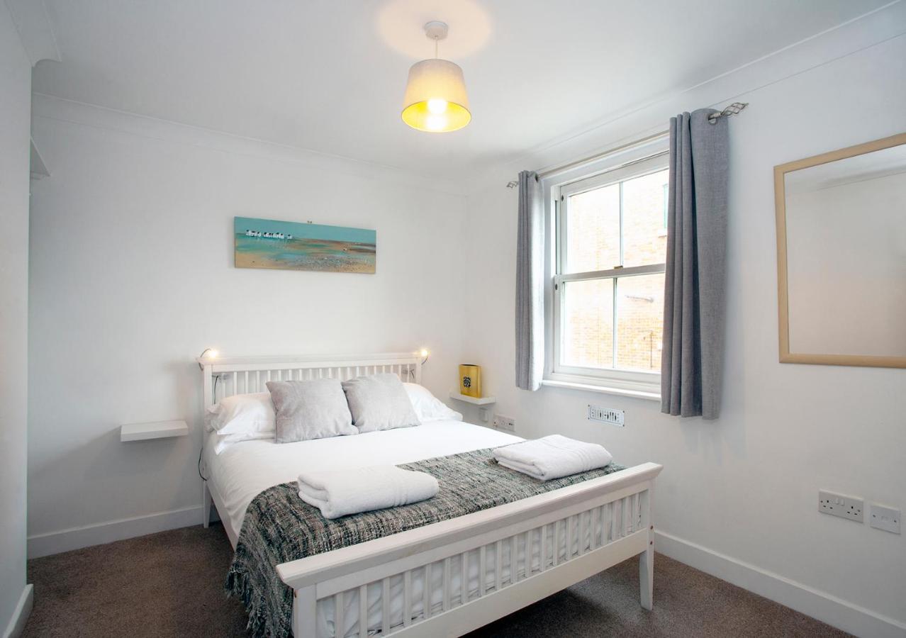 The Spires - Cosy Apartment Just Outside Of City Centre Кэнтербари Экстерьер фото